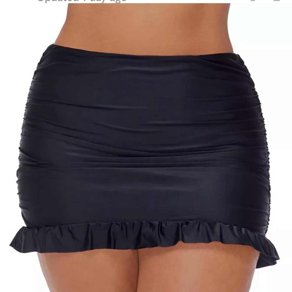 NWT RAISINS Black Swim Skirt, Curve Plus Size 18W, Echo Ruffled Tummy Control
